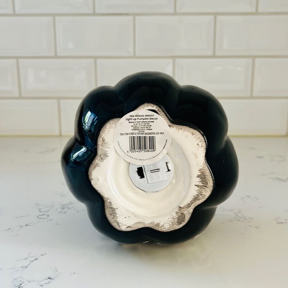 Rite Aid Black Ceramic Light Up Jack O Lantern Pumpkin 🎃 - Picture 9 of 11